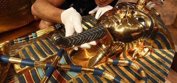 Ilustración-reproducción-de-la-tumba-de-Tutankamón-©-Reuters