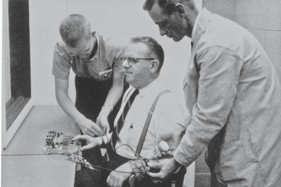 Participante en el experimento Milgram