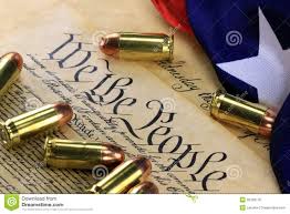 La segunda enmienda de la Constitución de Estados Unidos permite portar armas de fuego