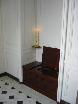 kings toilet off the private study